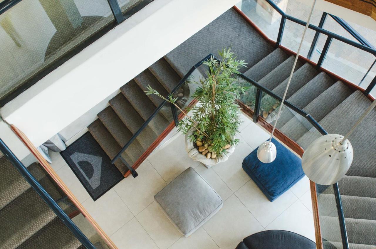 Pavilion Apartment *